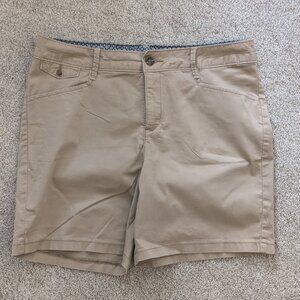 Lee Natural Fit Shorts, size 10, Tan